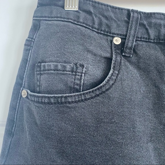 BLACK DENIM MINI SKIRT - Picture 5 of 12